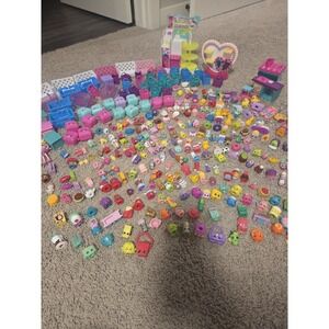 Huge Lot Of Shopkin Toys Some Rare.